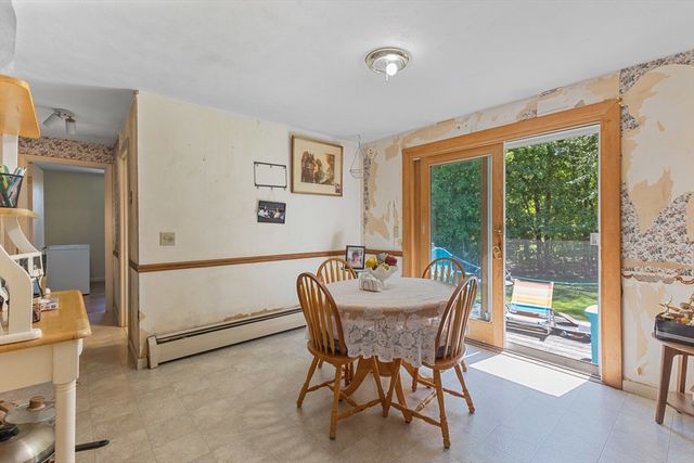 25 Kings Mountain Dr, West Boylston, MA 01583