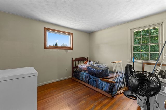 25 Kings Mountain Dr, West Boylston, MA 01583