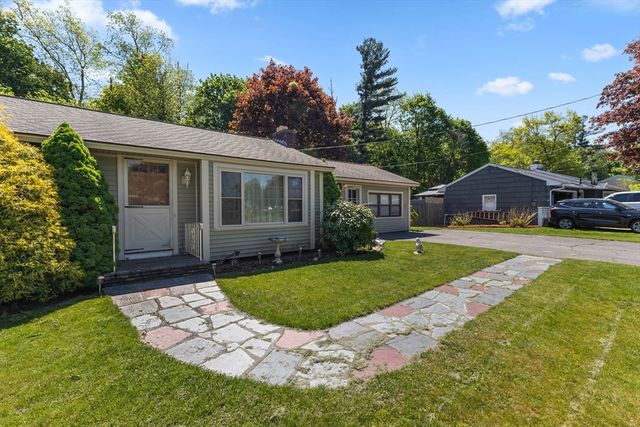 25 Kings Mountain Dr, West Boylston, MA 01583
