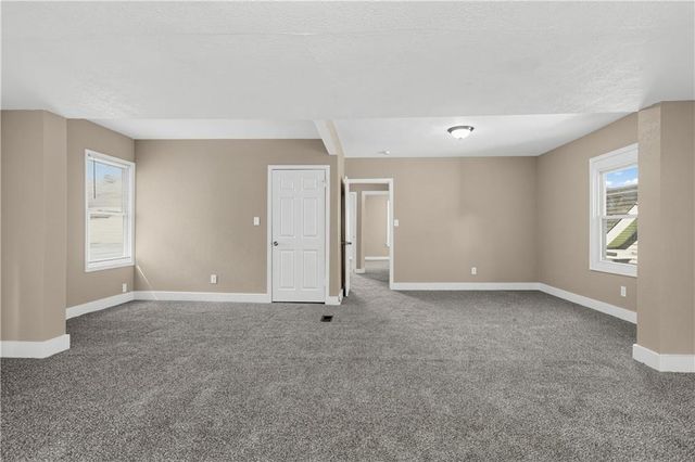 3005 E 32nd Street, Kansas City, MO 64128