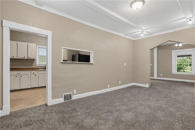 3005 E 32nd Street, Kansas City, MO 64128