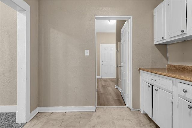 3005 E 32nd Street, Kansas City, MO 64128