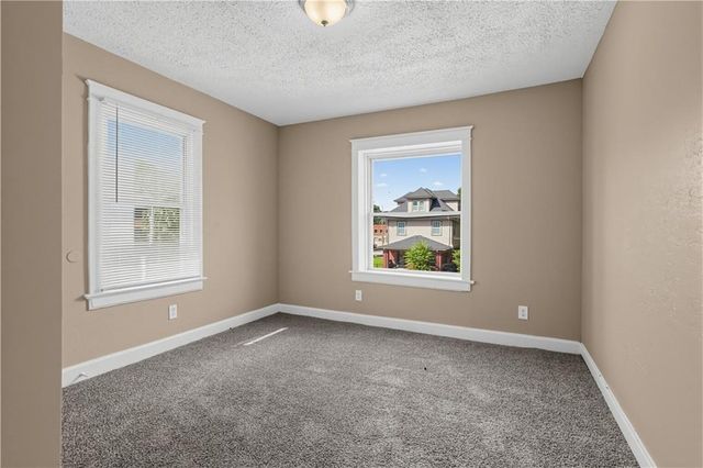 3005 E 32nd Street, Kansas City, MO 64128