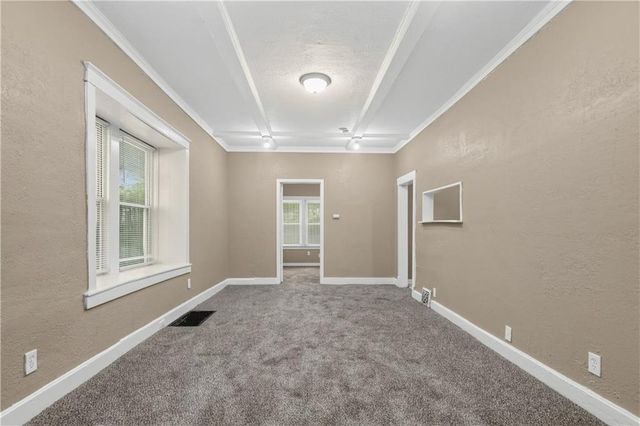 3005 E 32nd Street, Kansas City, MO 64128