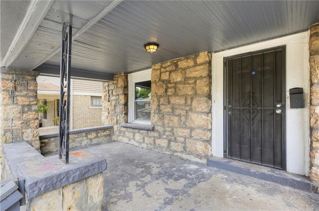 3005 E 32nd Street, Kansas City, MO 64128