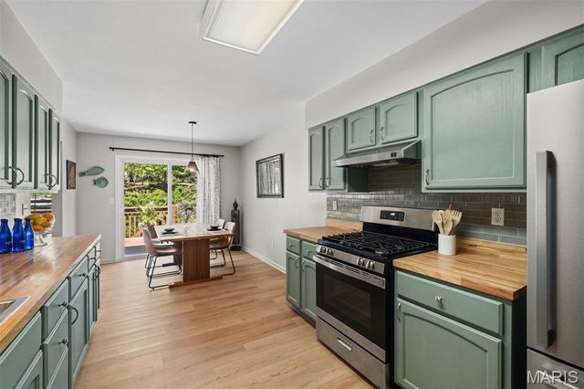 2411 S Lakeridge Court 17, Lake St Louis, MO 63367