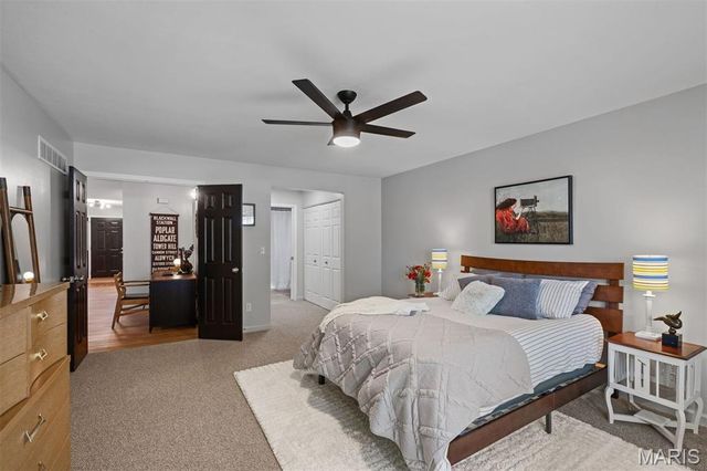 2411 S Lakeridge Court 17, Lake St Louis, MO 63367