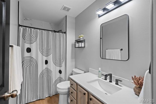 2411 S Lakeridge Court 17, Lake St Louis, MO 63367