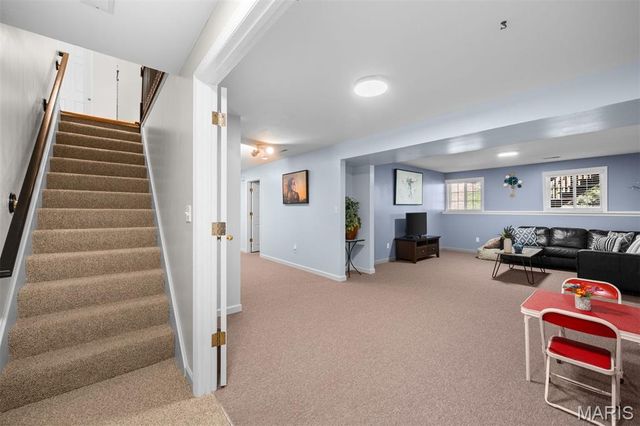 2411 S Lakeridge Court 17, Lake St Louis, MO 63367