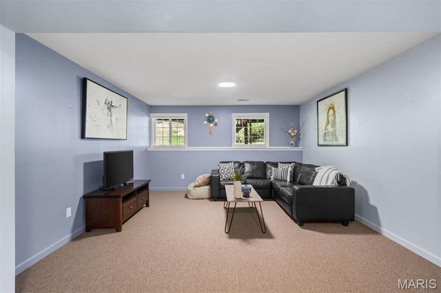 2411 S Lakeridge Court 17, Lake St Louis, MO 63367
