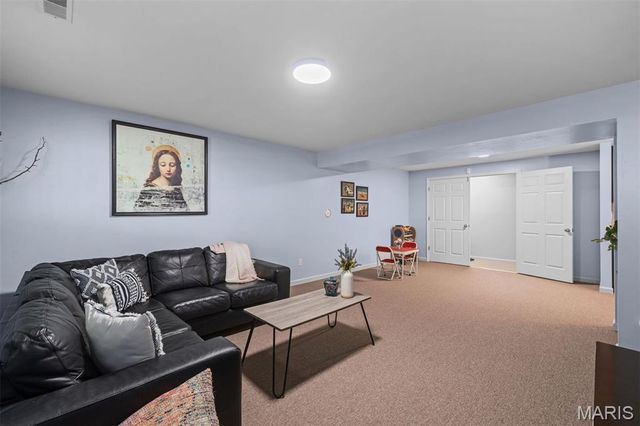 2411 S Lakeridge Court 17, Lake St Louis, MO 63367