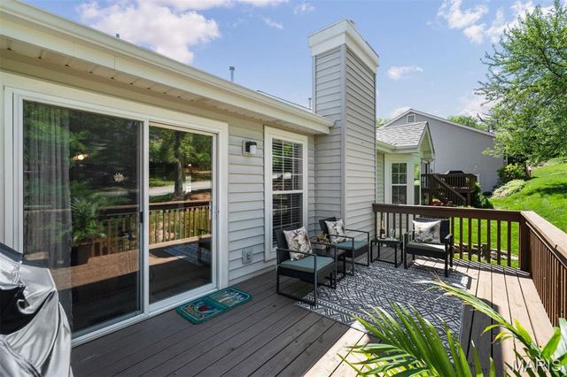 2411 S Lakeridge Court 17, Lake St Louis, MO 63367
