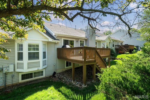 2411 S Lakeridge Court 17, Lake St Louis, MO 63367