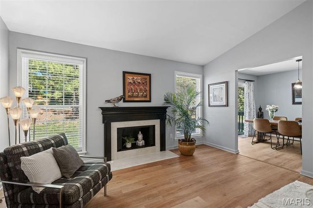 2411 S Lakeridge Court 17, Lake St Louis, MO 63367