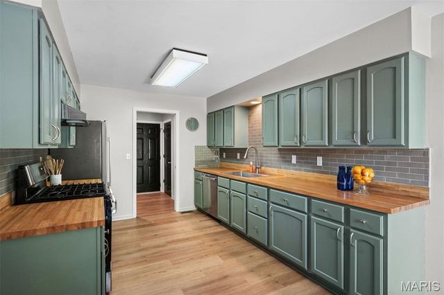 2411 S Lakeridge Court 17, Lake St Louis, MO 63367