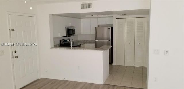 4195 N Haverhill Rd 303, West Palm Beach, FL 33417