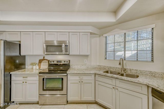 8870 S HEATHER Drive, Tempe, AZ 85284