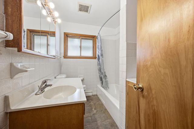 1106 5th Avenue S, Moorhead, MN 56560