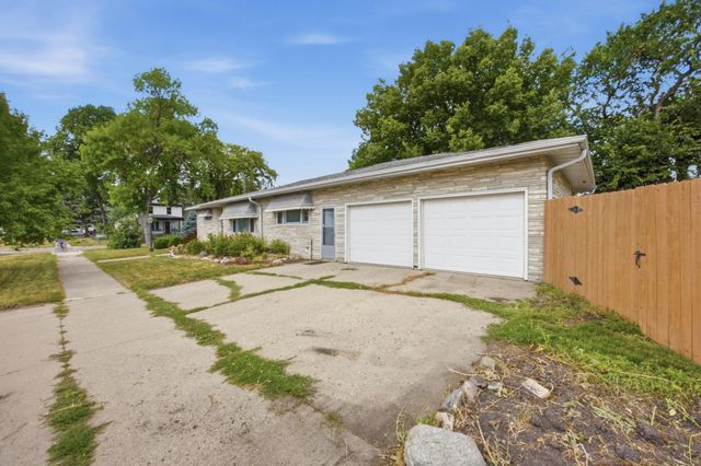1106 5th Avenue S, Moorhead, MN 56560