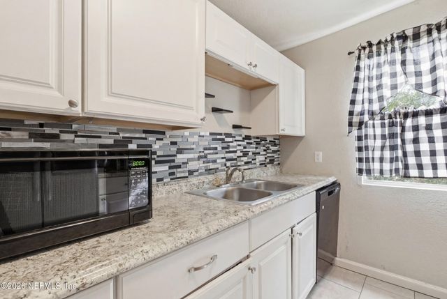 5320 TEQUESTA Court, Jacksonville, FL 32244