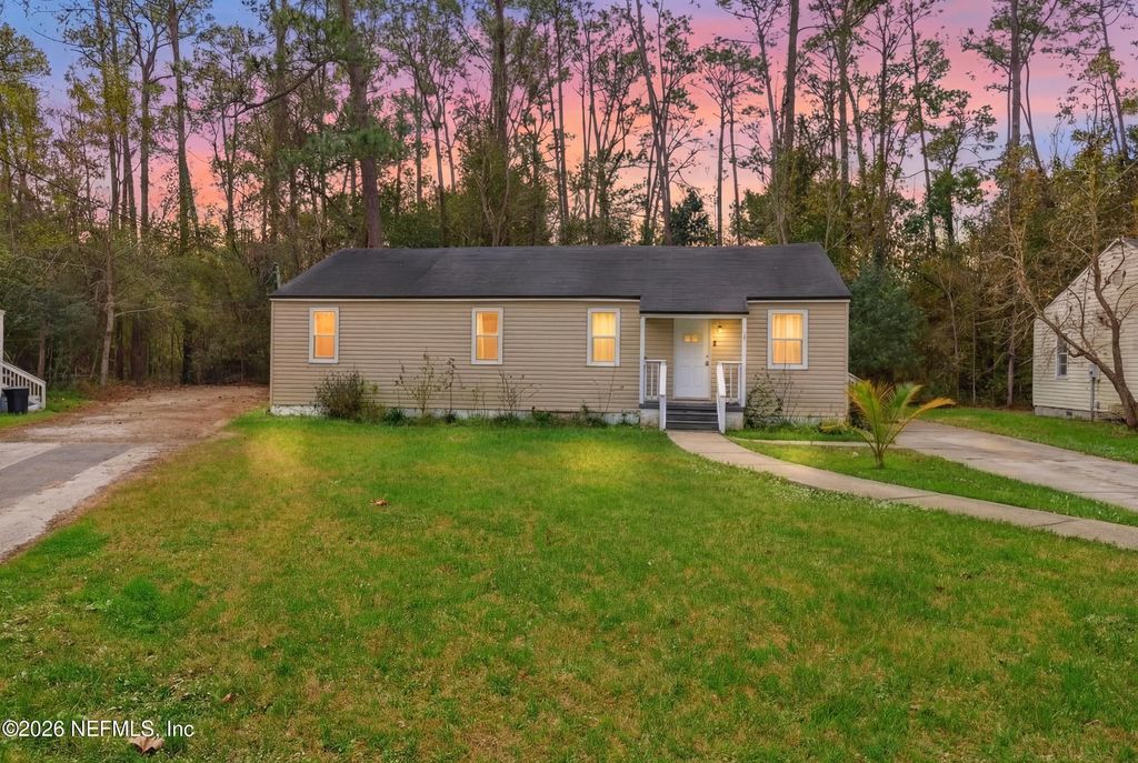 5320 TEQUESTA Court, Jacksonville, FL 32244