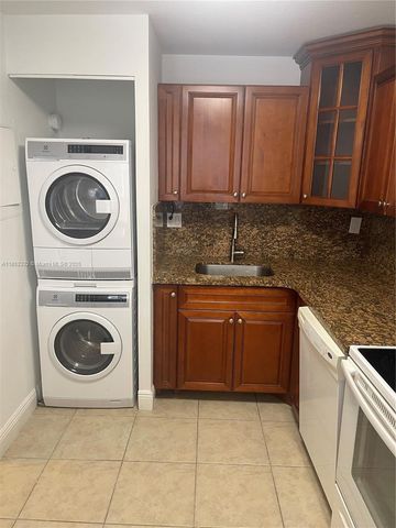 1901 Brickell Ave B1504, Miami, FL 33129