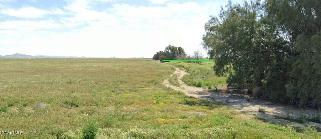 9700 W Kingbird Avenue, Rosamond, CA 93560