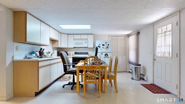 1985 Cutspring Road, Stratford, CT 06614