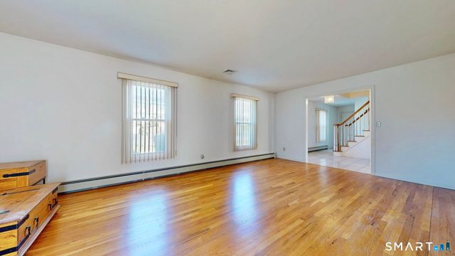 1985 Cutspring Road, Stratford, CT 06614