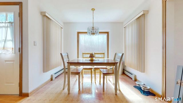 1985 Cutspring Road, Stratford, CT 06614