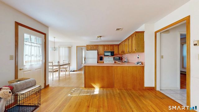 1985 Cutspring Road, Stratford, CT 06614