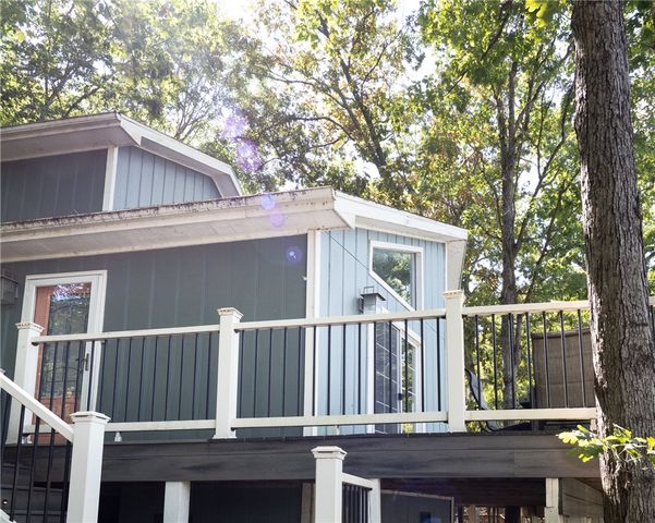 11855 White Oak Drive, Garfield, AR 72732