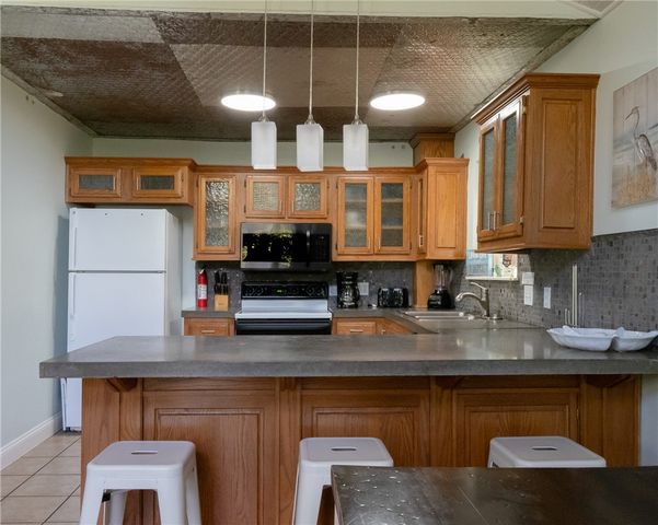 11855 White Oak Drive, Garfield, AR 72732