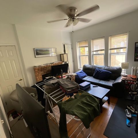 677.5 W Wrightwood Avenue 2S, Chicago, IL 60614