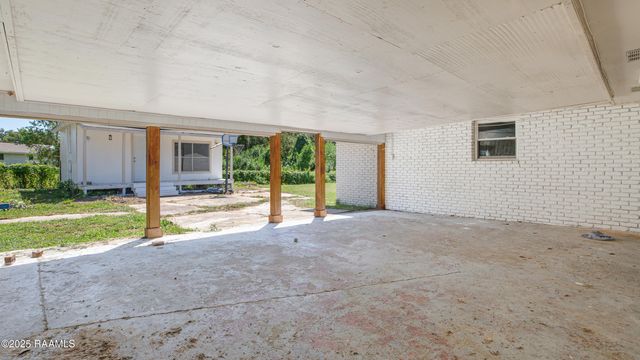 113 Woodcrest Circle, New Iberia, LA 70560