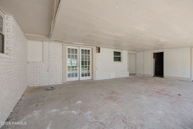 113 Woodcrest Circle, New Iberia, LA 70560