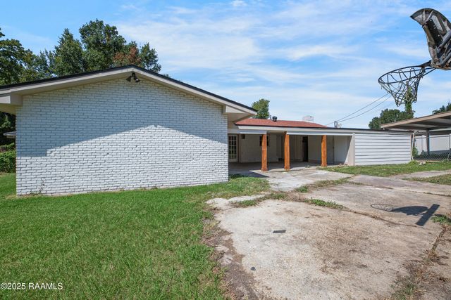 113 Woodcrest Circle, New Iberia, LA 70560