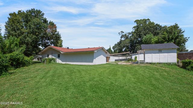 113 Woodcrest Circle, New Iberia, LA 70560