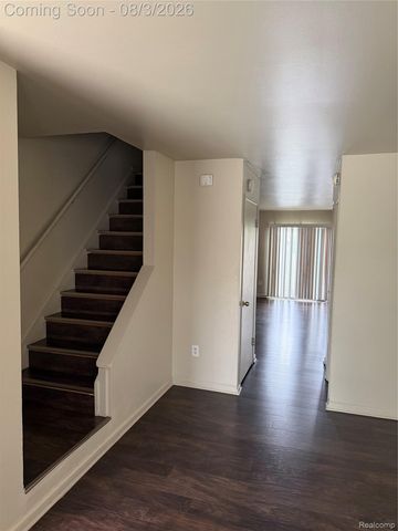 38129 Jamestown Drive, Sterling Heights, MI 48312