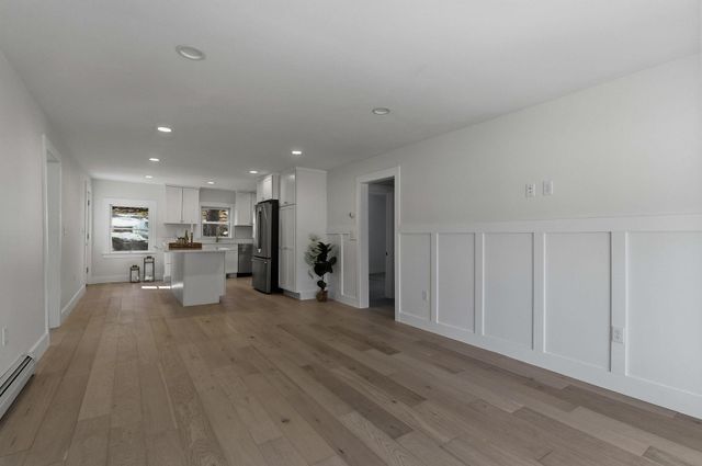 47 MILLVILLE Street, Salem, NH 03079