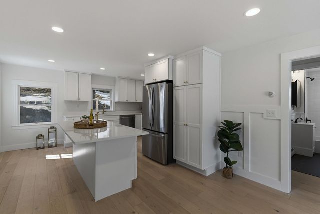 47 MILLVILLE Street, Salem, NH 03079