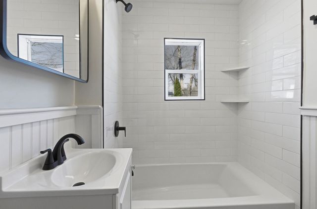 47 MILLVILLE Street, Salem, NH 03079