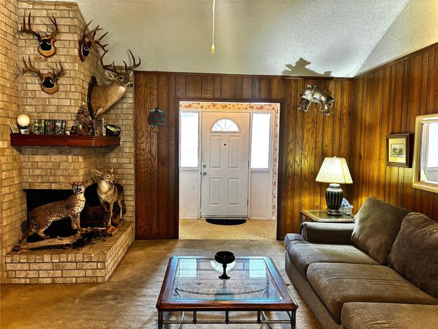 615 Roene Lane, West Columbia, TX 77486