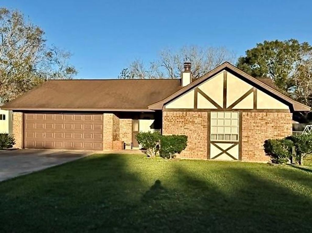 615 Roene Lane, West Columbia, TX 77486