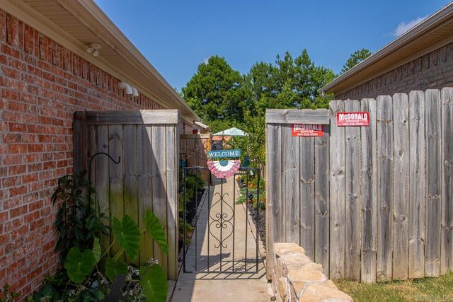 97 Pinnacle Drive, Bryant, AR 72022