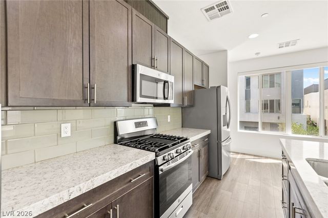 2860 Blue Key Court 2, Las Vegas, NV 89123