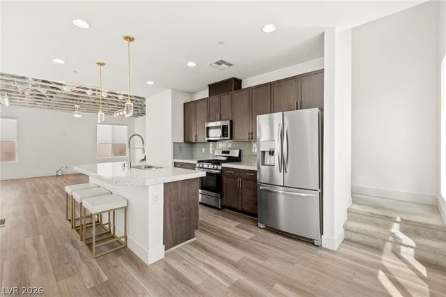 2860 Blue Key Court 2, Las Vegas, NV 89123