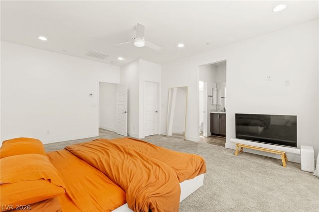 2860 Blue Key Court 2, Las Vegas, NV 89123