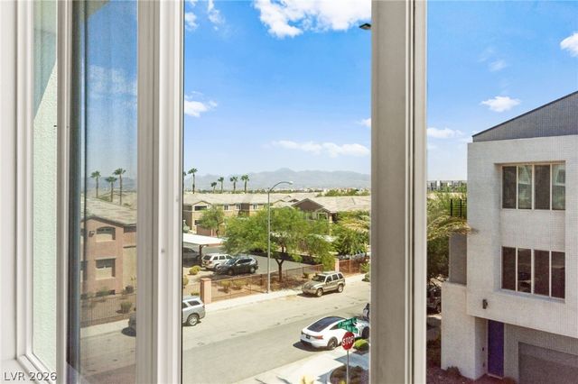 2860 Blue Key Court 2, Las Vegas, NV 89123