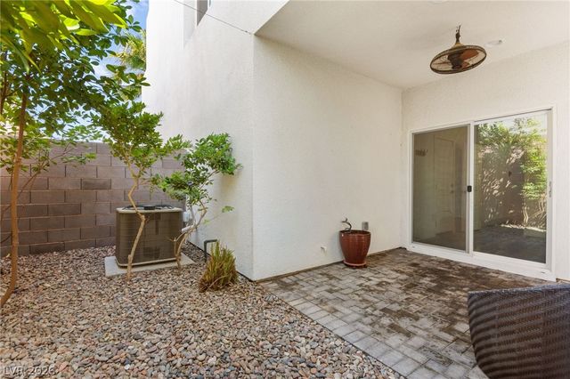 2860 Blue Key Court 2, Las Vegas, NV 89123